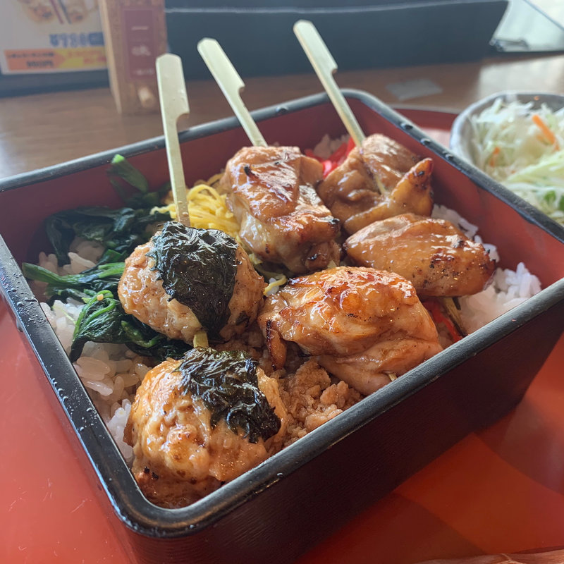 炭火焼き重(鳥どり　総本家 新宿三丁目店 （【旧店名】鳥どり）)