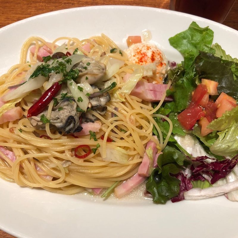 オイスターペペロンチーノ(BOSTON OYSTER & CRAB  東京日比谷ミッドタウン店)