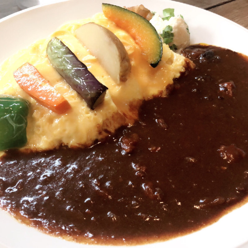 オムホエーカレー(くまげら)