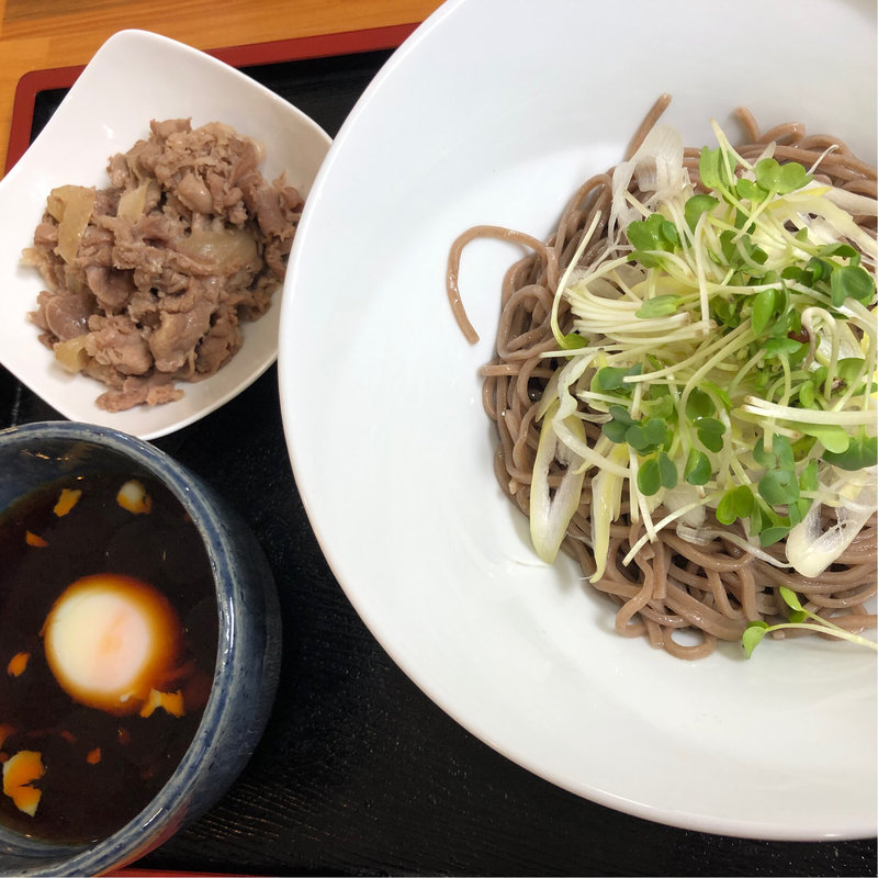 牛肉つけ蕎麦(くすがみ)
