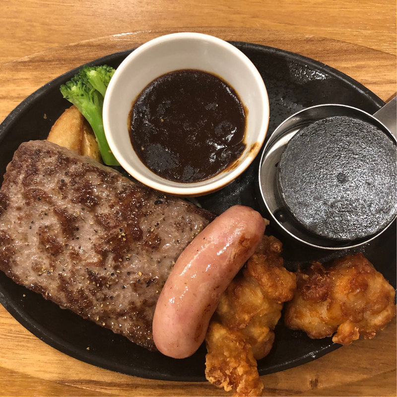 ビーフハンバーグステーキトリオ(ココス 丸亀土器店 )