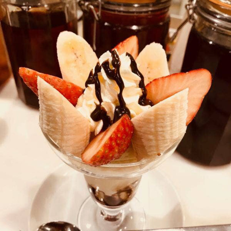 いちごとバナナのチョコパフェ(フルーツパーラーゴトー )