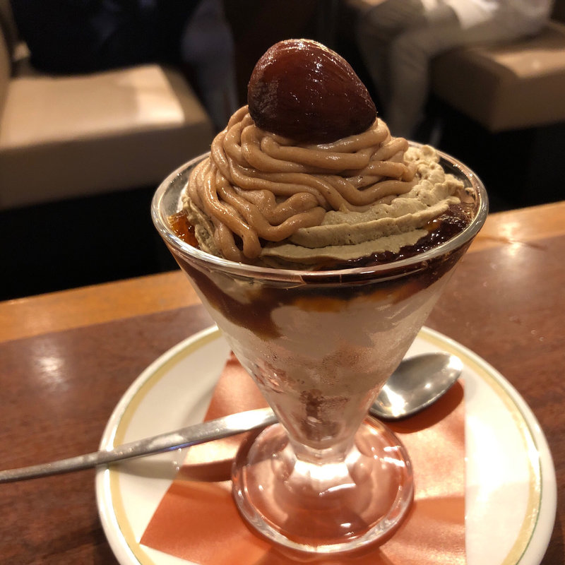 渋皮栗とほうじ茶のモンブランパフェ(ロイヤルホスト厚木栄町店)
