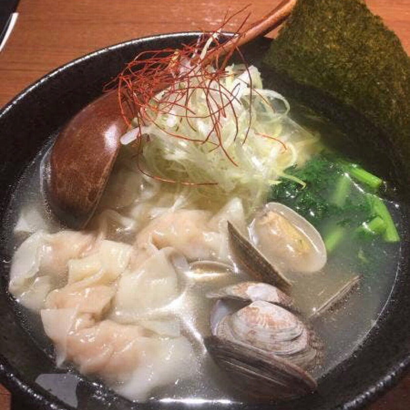 限定浅利と春菊の塩ワンタン麺ワンタン増(醤油ワンタン麺 かげおか)