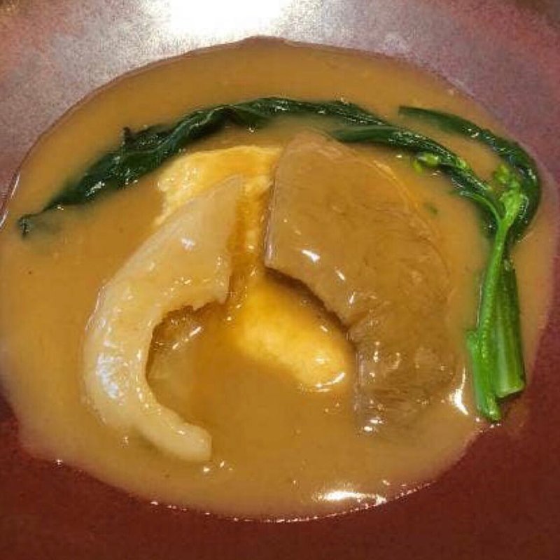 毛鹿鮫と吉切鮫の姿煮(麻布長江 香福筵)