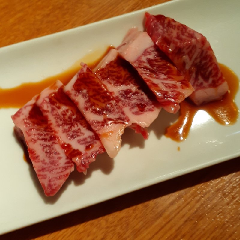 カイノミ(炭火焼き肉まこと)