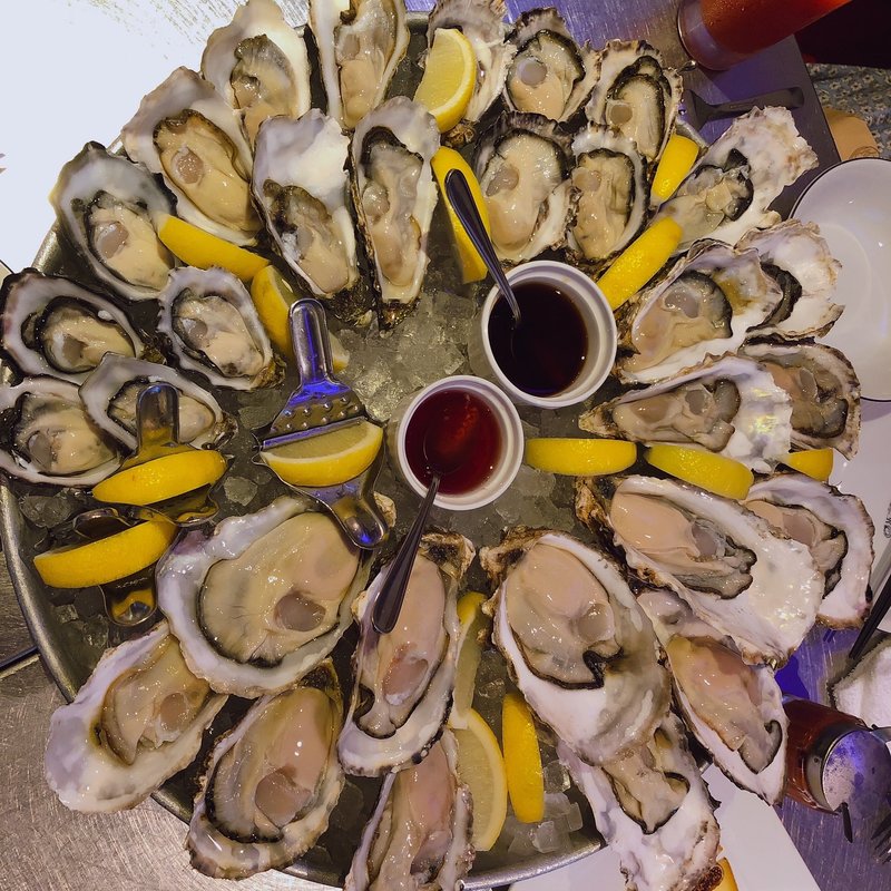 牡蠣盛り合わせ(東京オイスターバー)