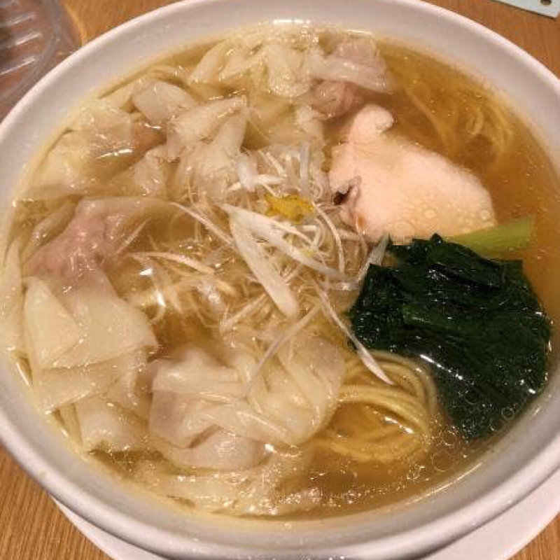 鶏塩ワンタン麺(銀座 朧月 （おぼろづき）)
