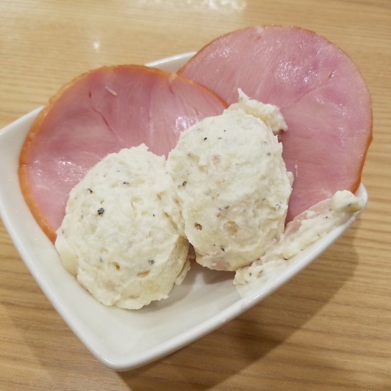 ハムポテサラ(吉野家 川越街道成増店)