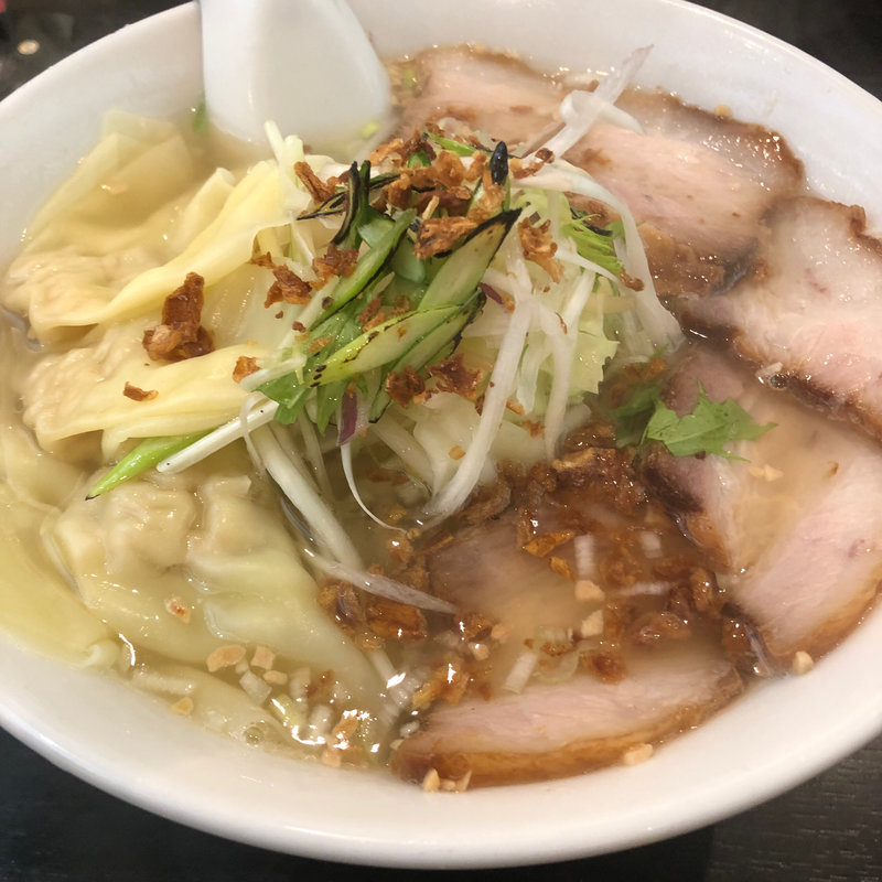 ニンニクの芽香る スタミナ塩ラーメン(喜多方ラーメン 坂内 恵比寿店)