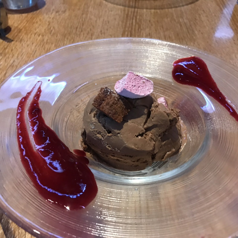 (BRASSERIE D & SWEETROOM)