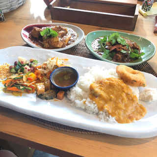 二種盛りミールス(ゼロワンカレー)