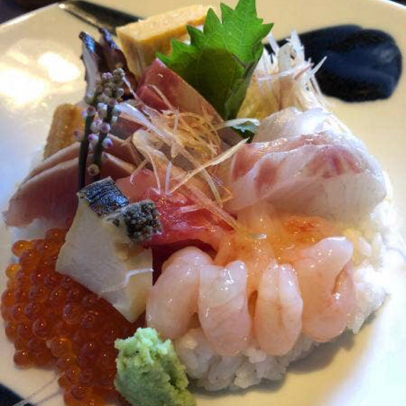 旬の海鮮ちらし丼(越前蟹の坊 三国港店 )