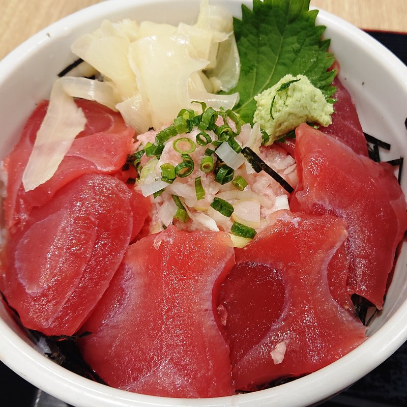 まぐろ丼(二代目ぐるめ亭 ラゾーナ川崎店)
