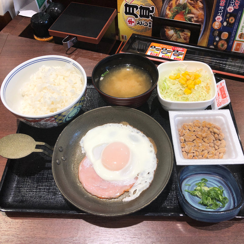 ハムエッグ納豆定食(吉野家 祖師ケ谷大蔵駅前店)