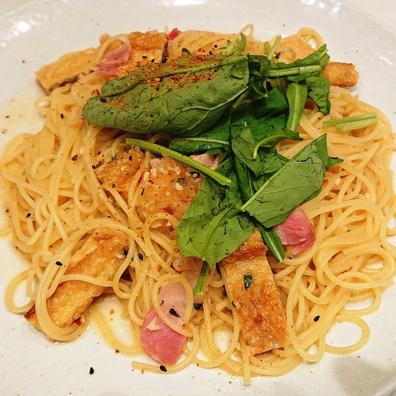 香ばしお揚げと壬生菜の京風ペペロンチーノ(パスタモーレ 京都駅店 （PASTA MORE）)