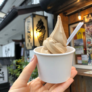 アーモンドミルクソフトクリーム(中町Cafe 茜里 （センリ）)