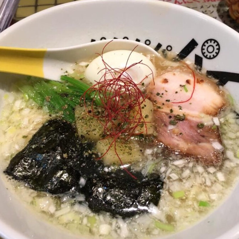 塩ラーメンいっぱいん(パイナップルラーメン屋さん　パパパパパイン )