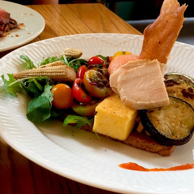 夏野菜のスモーブロー(スモーブロー キッチン ナカノシマ)