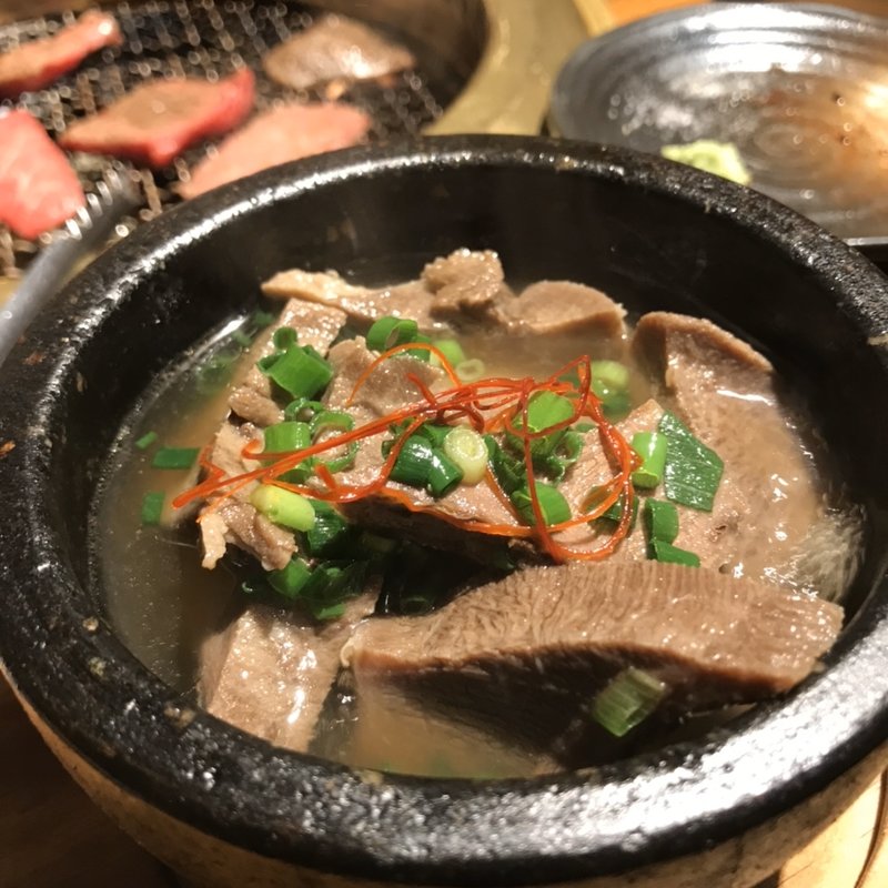 石焼ゆで牛たん(焼肉市場めぐろや本店)