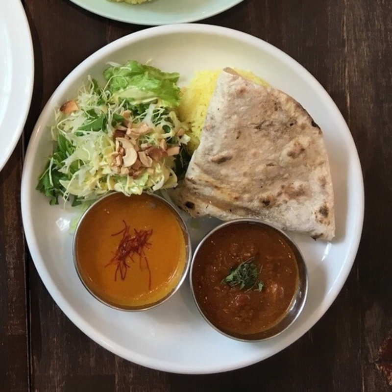 2色のカレー・ターリー(カンテグランデ グランフロント大阪店 （CANTE GRANDE）)