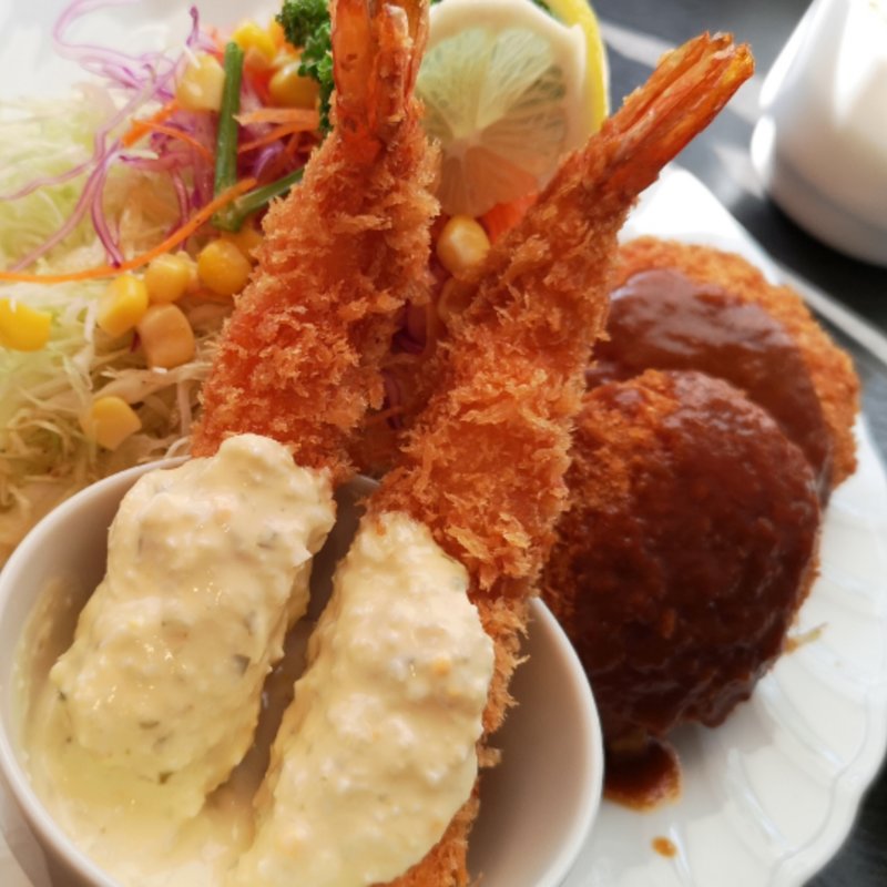 蟹クリームコロッケとエビフライ(サラダニース （Salade Nice）)