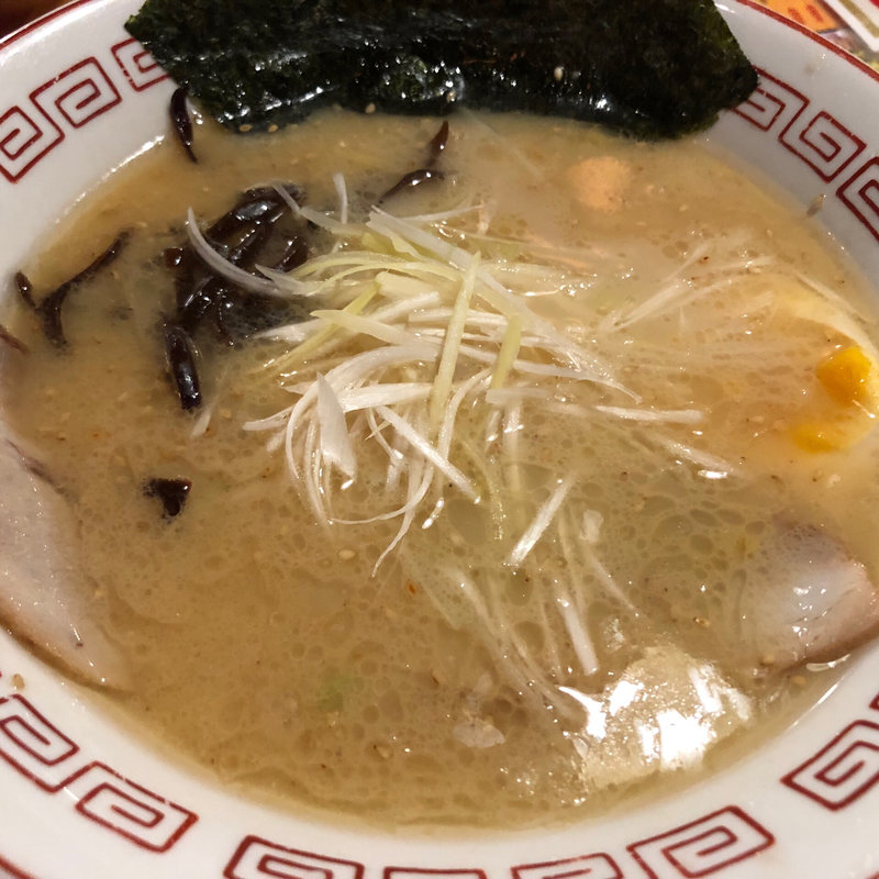 こってり塩ラーメン(ラーメン拾丁目食堂)