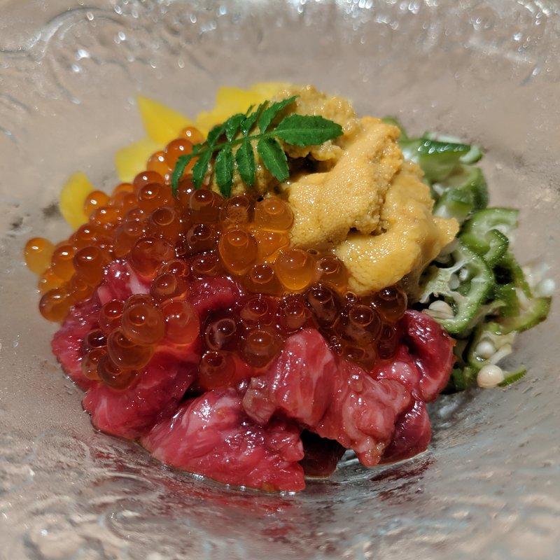 ユッケ(焼肉あざぶや)