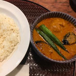 鶏手羽元と茄子のインド風カレー