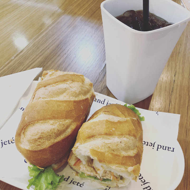 バインミー(ベンタイン市場)