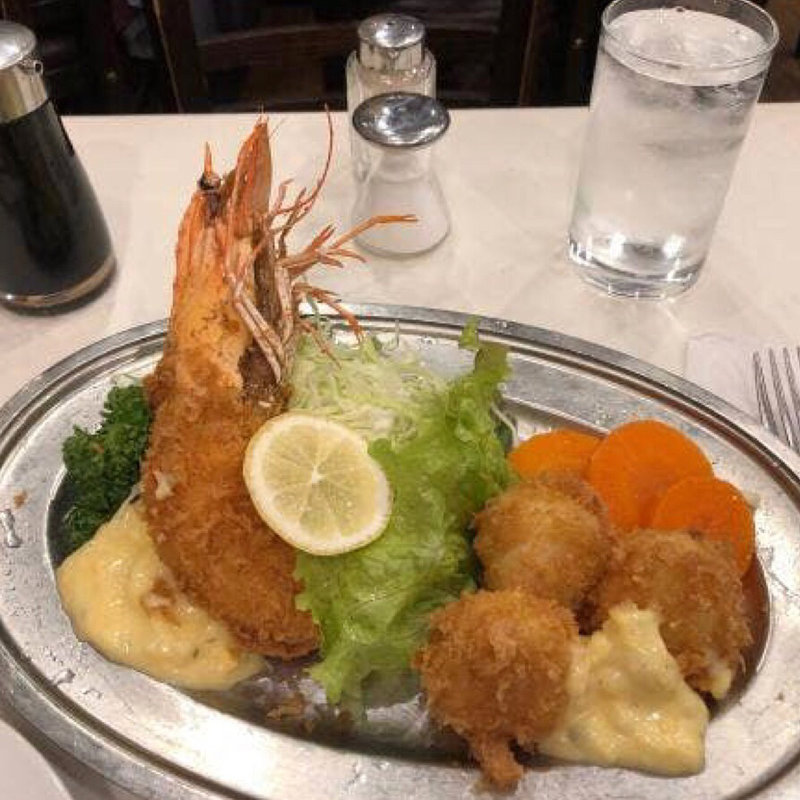 有頭えびと帆立のフライ(レストラン桂)