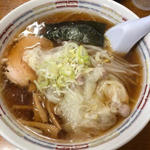 ワンタン麺(宝華らぁめん （ホウカラァメン）)