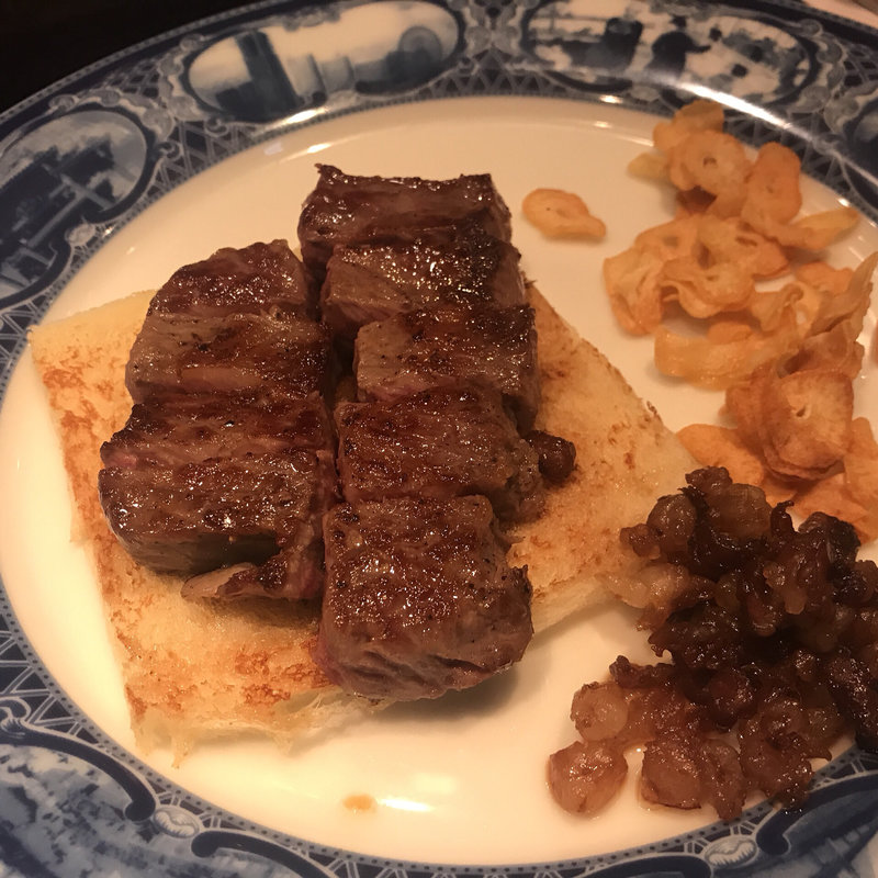 サーロインステーキ(鉄板焼 よこはま)