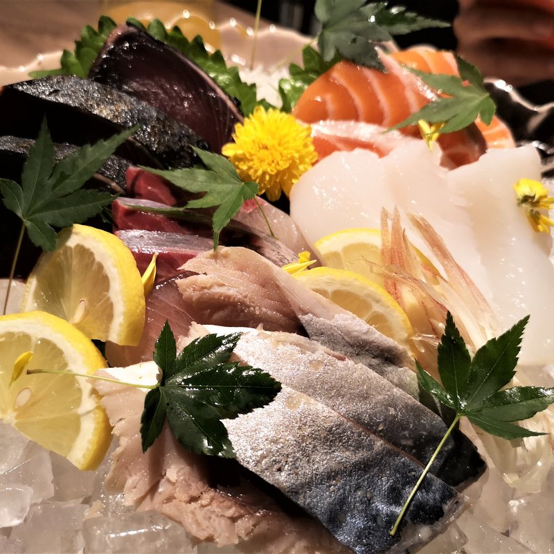 お造り5種盛り合わせ(酒友はなび 梅田店)