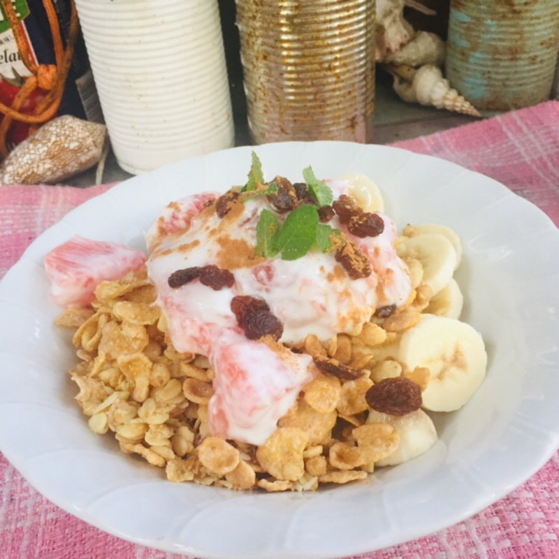 ピンクグレープフルーツのバナナヨーグルト(BOXX Coffee & X-presso)