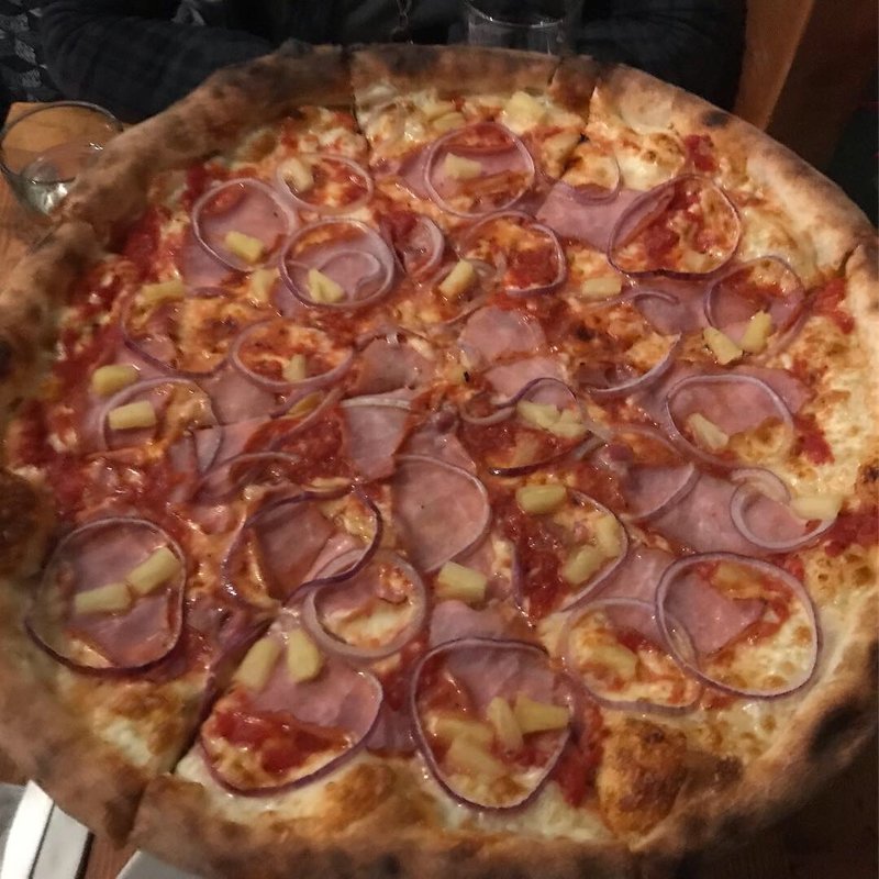 Pig & Pineapple(Apizza Scholls)