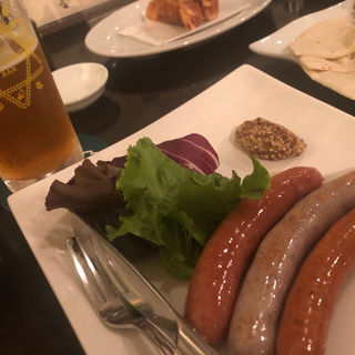 蔵王ソーセージ盛り合わせ(vivo! beer + dining bar)