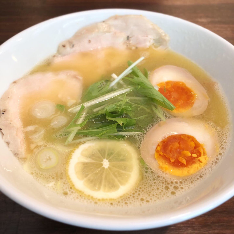 博多鶏そば(やひろ屋)