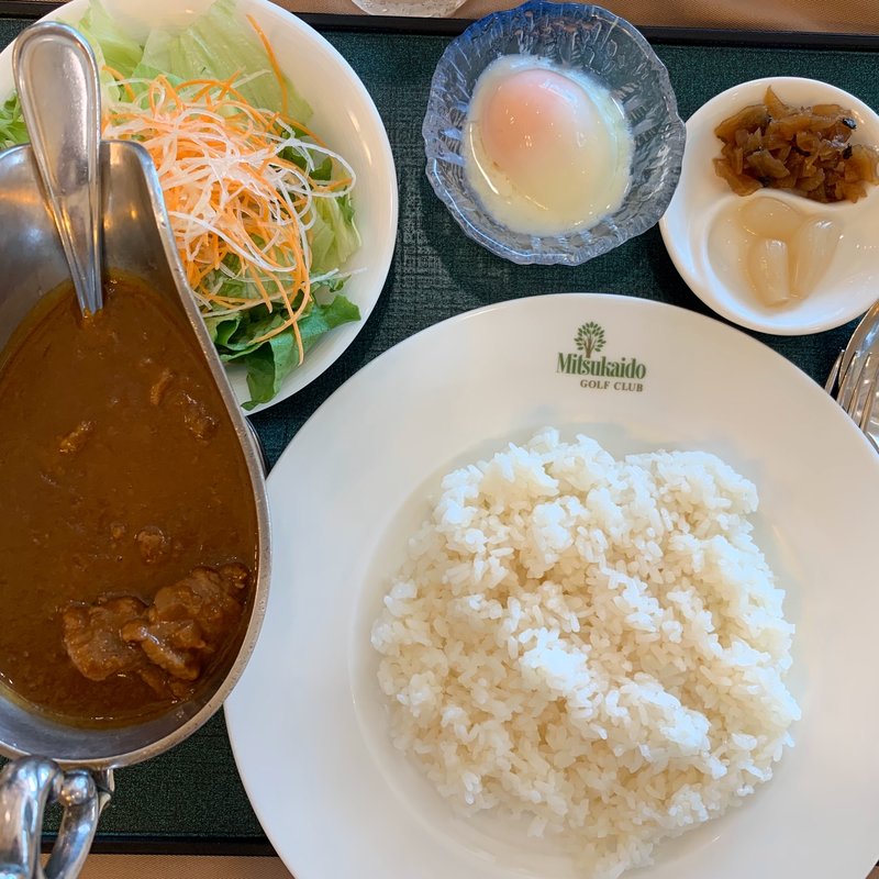 帝国ホテルビーフカレー ミニサラダ付(水海道ゴルフクラブ )