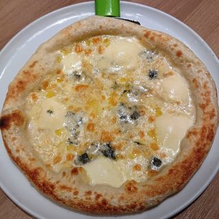 4種のチーズのピッツァ(ラパウザ アトレ川崎店)