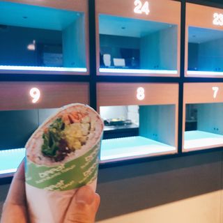 マグアポトーキョーロード(Beeat sushi burrito)