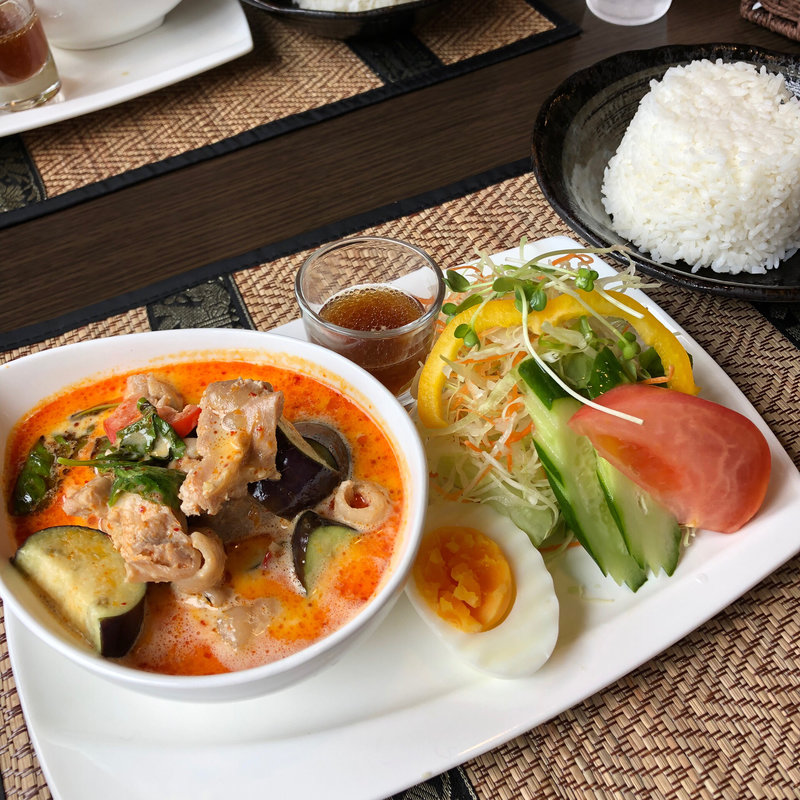 レッドカレー(ファー タイ （Faa Thai）)