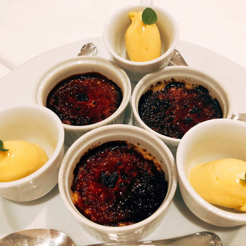 クレームブリュレ パッションのシャーベット添え (セ シュエット （【旧店名】LA CHOUETTE DE BONHEURE）)