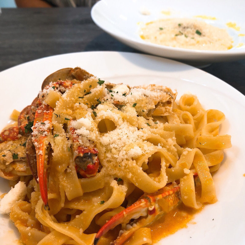 渡りガニトマトクリーム タリオーニ(キッチン &ダイニング pukupuku)