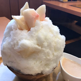 桃のかき氷(はちみつ)