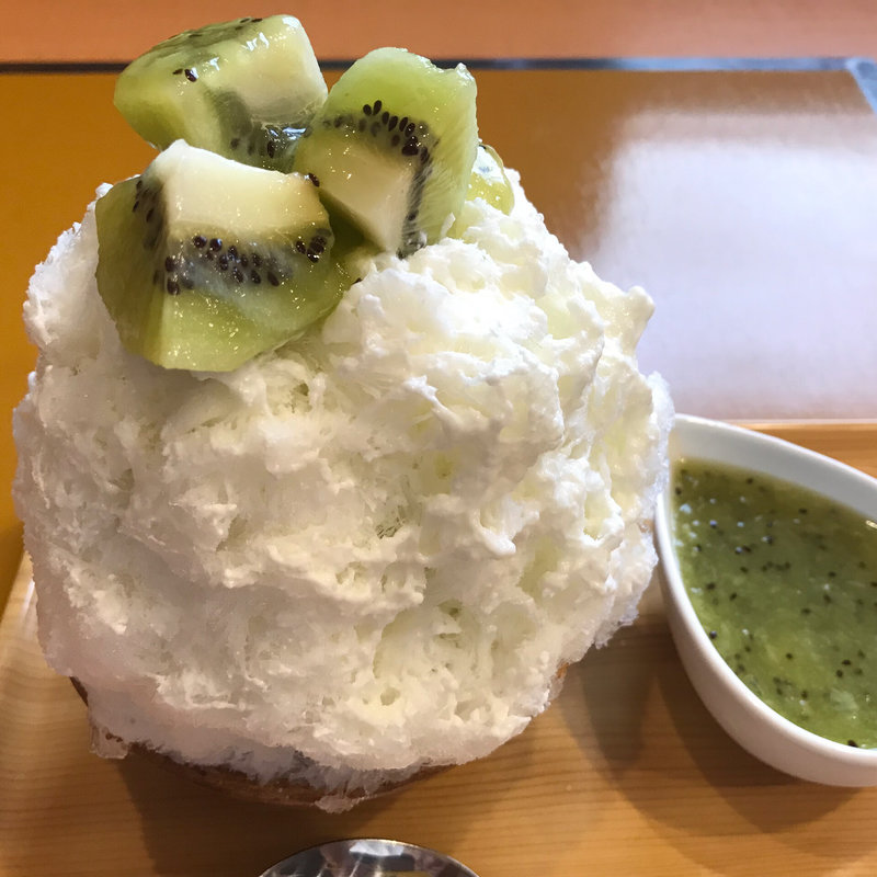 キウイのかき氷(はちみつ)
