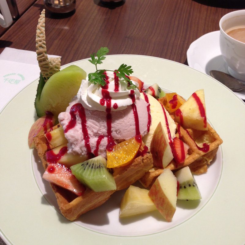 フルーツワッフル(京橋千疋屋 表参道原宿店)