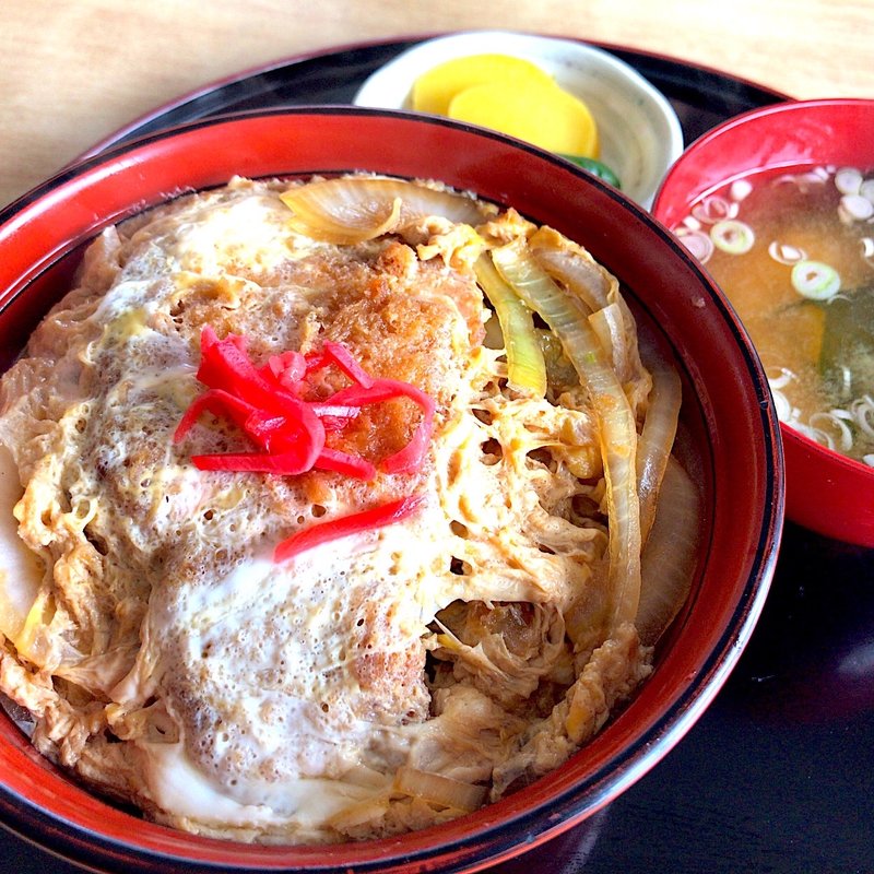 かつ丼(でめ金食堂 )