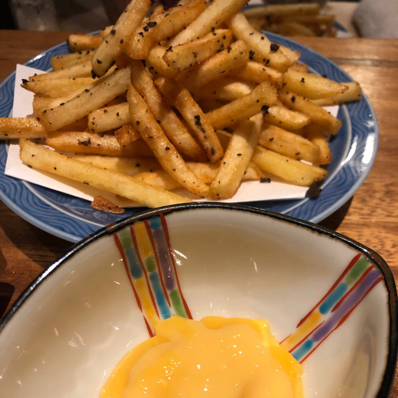 トリュフとフライドポテト(メデ・イタシ)