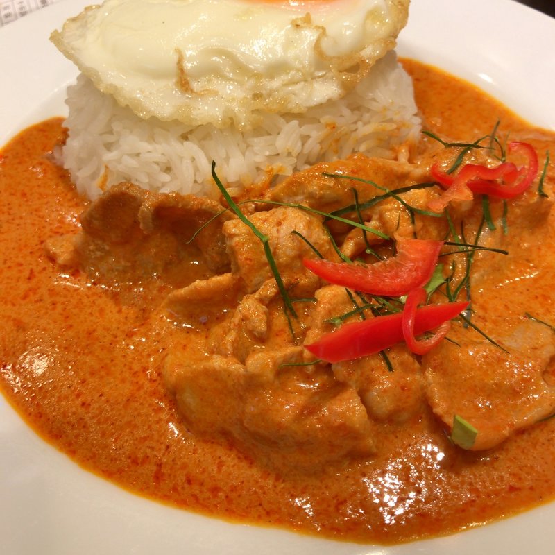 豚肉のレッドココナッツカレー(バンコクススパイス 新宿)